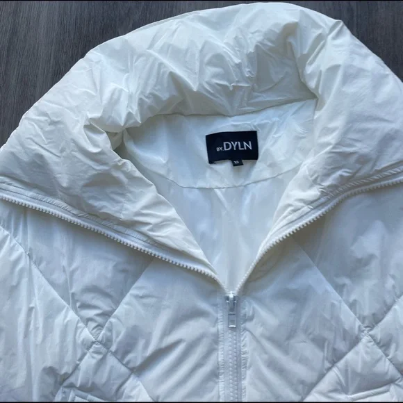 BY DYLN MILEY WHIT PUFFER BOMBER JACKET COAT CROPPED OVERSIZED TEDDY SIZE XS - Picture 6 of 7